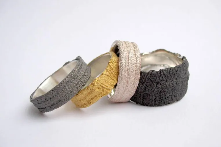 Bild: Rings of color unite