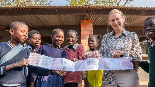 Bild:  Leipziger Wissenschaftler:innen erhalten Auszeichnung für bemerkenswertes Bildungsprojekt in Sambia