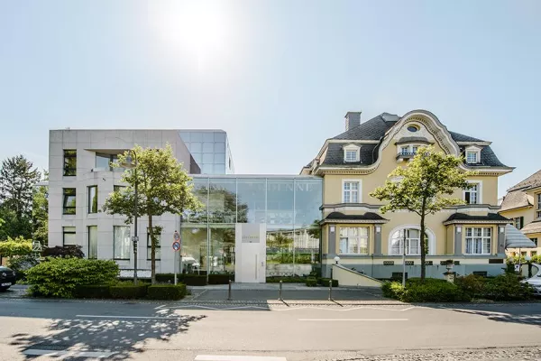 Bild: Ausgezeichnet: Augenklinik Dardenne erhält Sonderauszeichnung „Deutschlands beste Krankenhäuser“