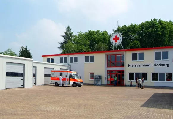 OFRA leistet „Erste Hilfe“ beim Deutschen Roten Kreuz in Friedberg Bild: OFRA leistet „Erste Hilfe“ beim Deutschen Roten Kreuz in Friedberg