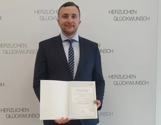 Bild: Vernetzte Mobilität: Elektrotechnik-Absolvent der TU Ilmenau mit Studienpreis ausgezeichnet