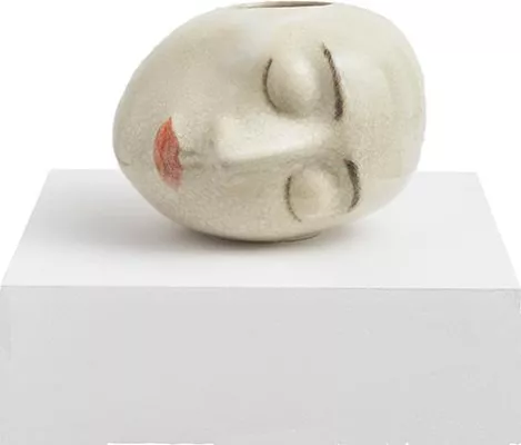 Bild: "gestürzter Engel" Anna-Lea Hucht, Monika Thiele und Katarina Lönnby in der GALERIE SUPPER, Baden-Baden