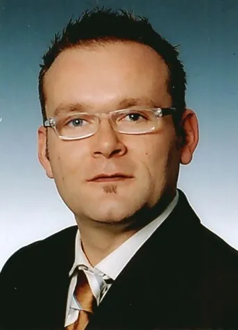 Bild: Neue Consulting Expertise bei opti-serv.