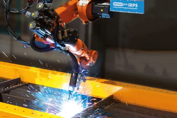 Bild: SSB Stark Stahlbau: Schweißroboter programmiert sich selbst