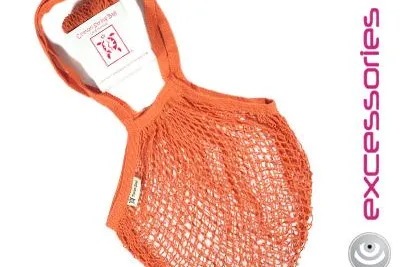 Bild: Green Fashion bei excessories – das Modelabel bietet Shopping-Bags aus Organic Cotton mit sozialen Background