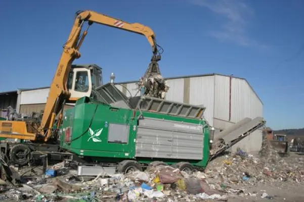 Bild: Komptech liefert fünf Universal-Zerkleinerer ins japanische Erdbebengebiet