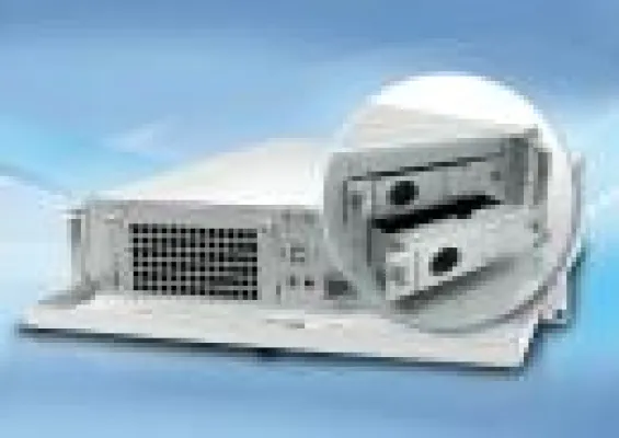 Bild: 2 HE Industrie-PC-System mit fünf PCIe-Steckplätzen und Hot-Swap HDDs