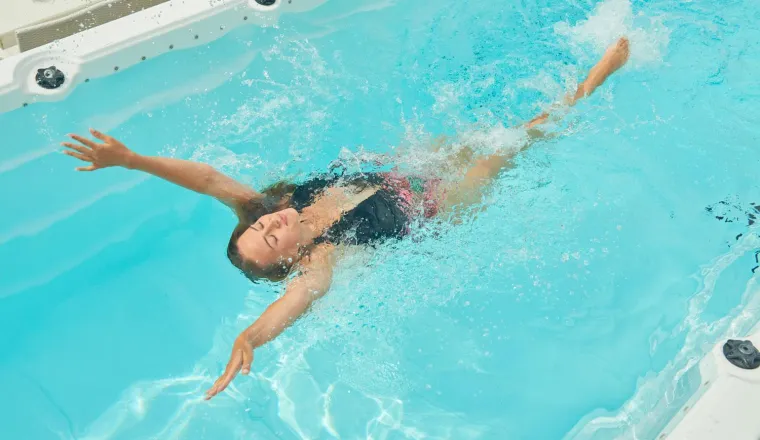 Bild: Mit Wasser gegen das Stimmungstief und den Winterspeck