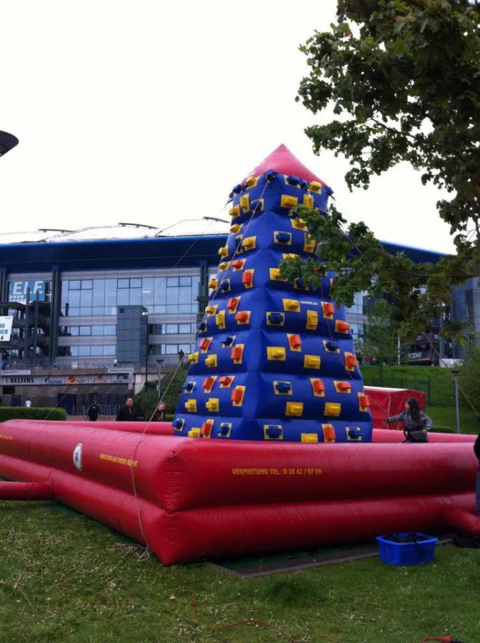 Confetti Event Module auf der Schalke Arena