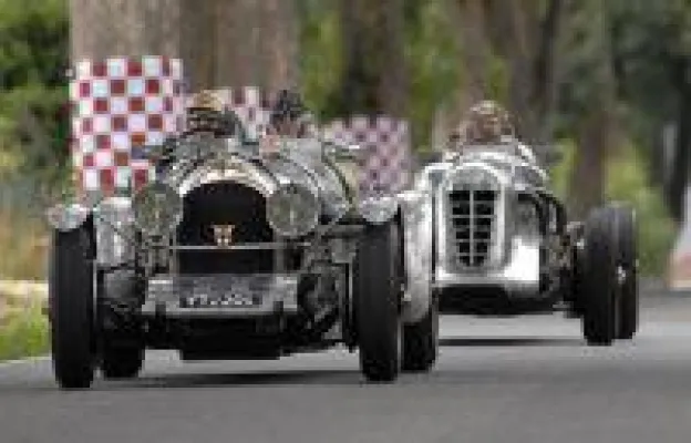 Bild: Klassiker – und Motorfestival "Classic Days Schloss Dyck 2011" am 6. und 7. August 2011