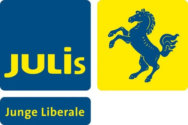 Bild: JuLis zur Demo 'Vielfalt statt Einfalt ' - "Toleranz kann man lernen"