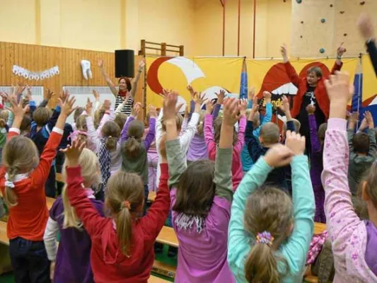 Bild: Mit Zahngesundheitsliedern wieder erfolgreich gegen Karies & Co.