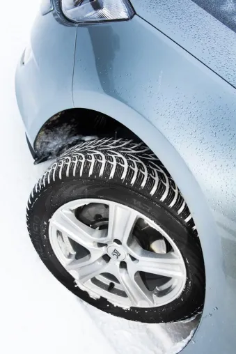 Nokian-Winterreifen ist der Testsieger im Winterreifen-Test 2011 von Auto Plus, der Auto Bild von Frankreich Bild: Nokian-Winterreifen ist der Testsieger im Winterreifen-Test 2011 von Auto Plus, der Auto Bild von Frankreich