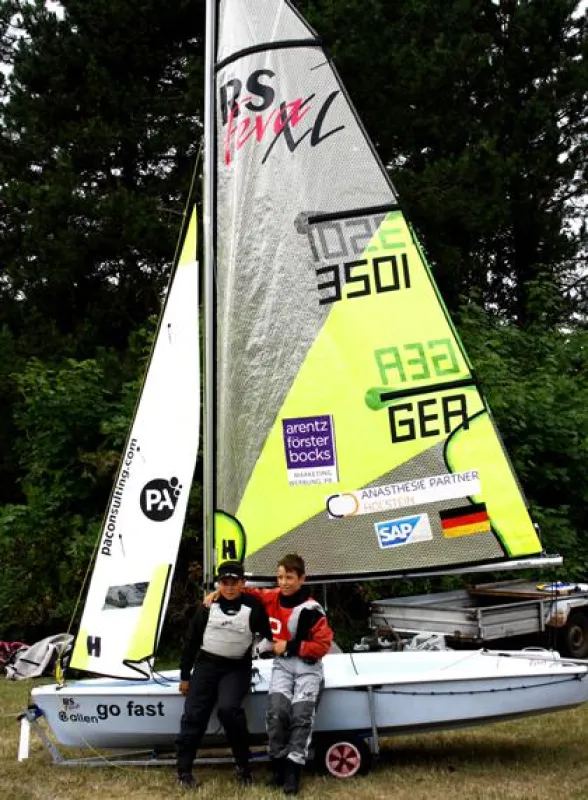 Unsere Jungs am Boot