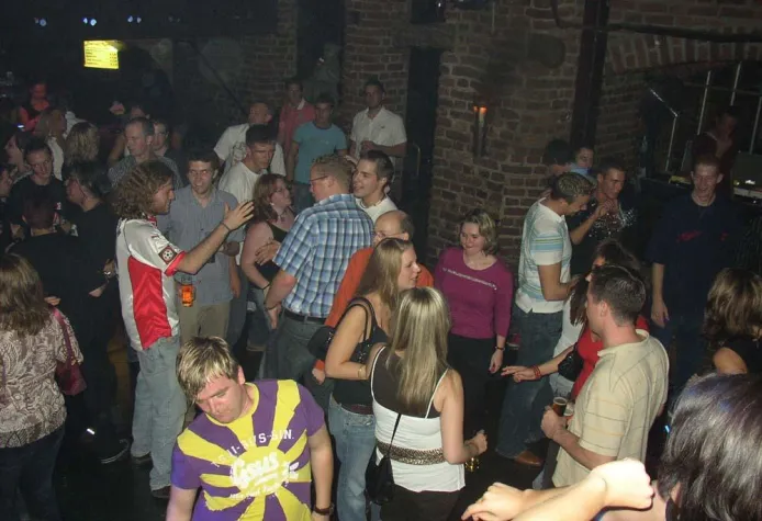 Bild: Das Semester endet: Rheinische lädt zur Semesterabschluss-Party ein