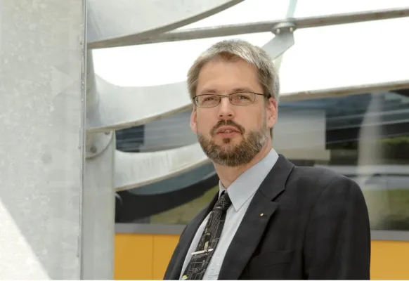 Bild: Know-how für neue Windgiganten - Windenergiebranche bietet beste Jobchancen für Leichtbau-Ingenieure