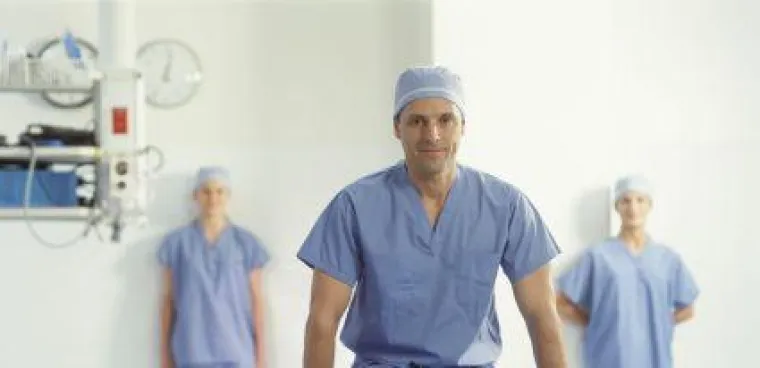 Eigenhaartransplantation: dem Haarausfall dauerhaft ein Ende bereiten Bild: Eigenhaartransplantation: dem Haarausfall dauerhaft ein Ende bereiten