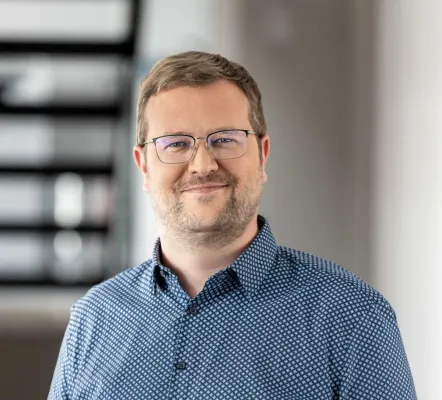 Bild: KI als Chefsache: CrossX-IT zeigte Geschäftsführern, wann Künstliche Intelligenz zum Risiko wird