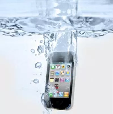 Abtauchen mit dem Liquid Shield: XGear präsentiert Unterwasserhülle für das iPhone 4 Bild: Abtauchen mit dem Liquid Shield: XGear präsentiert Unterwasserhülle für das iPhone 4