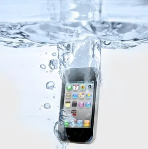Bild: Abtauchen mit dem Liquid Shield: XGear präsentiert Unterwasserhülle für das iPhone 4
