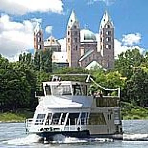 Bild: Gewählt in die Top Ten der beliebtesten Orte: Der Speyerer Dom