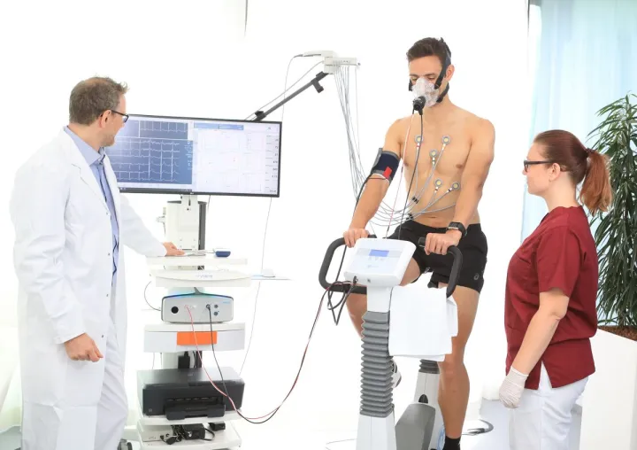 Bild: Die Auswirkung von Bewegung und körperlicher Aktivität bei der Verbesserung der Herzgesundheit