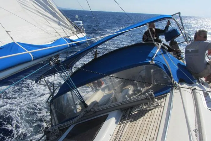 Bild: Mit Skippertraining in die neue Segelsaison