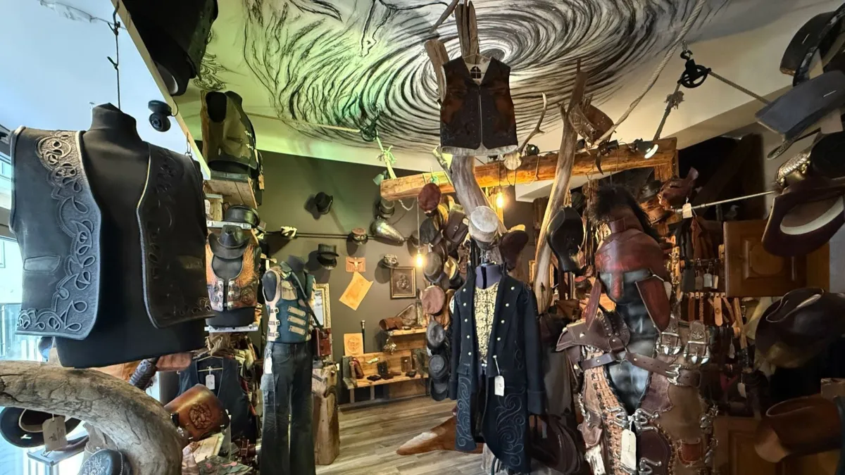 SIR LEDER MICHEL – wirtschaftlich erfolgreiche Einzelanfertigungen aus regionalem Leder (© SIR LEDER MICHEL)