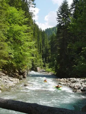 Bild: Lesachtal: Wo Kajakfans in eine der naturbelassensten Flusslandschaften des Alpenraumes eintauchen.