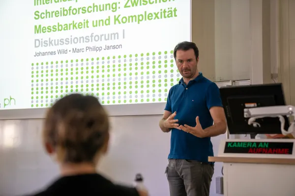 Bild: Schreib- und Textkompetenzen von Schüler:innen: Tagung des Forschungsverbunds dieS stärkt interdisziplinären Austausch