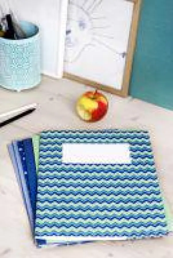 Plastikfrei und schön - Schulheftumschläge aus 100% Recyclingkarton