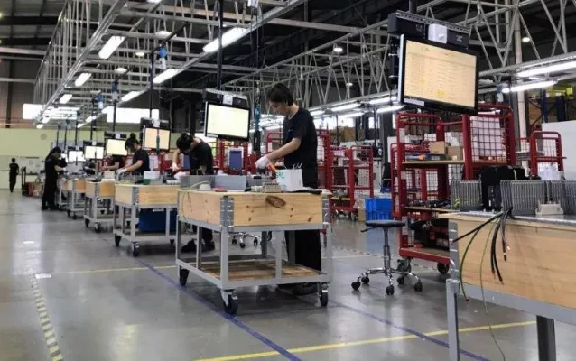 Das Beste aus zwei Welten: Power Panels nach westlichen Standards und Made in China Bild: Das Beste aus zwei Welten: Power Panels nach westlichen Standards und Made in China