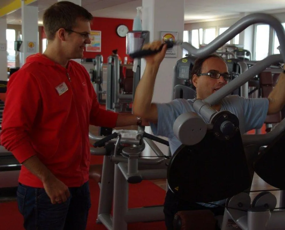 Sven Metzler, Clubmanager bei easy Sports, bringt bei seinen Mitgliedern Körper und Geist in Schwung
