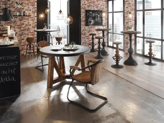 Ob geschüttelt oder gerührt – gefeiert wird mit Barmöbeln von massivum Bild: Ob geschüttelt oder gerührt – gefeiert wird mit Barmöbeln von massivum