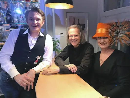 Der "aRthaus-talk" mit Moderator Klaus Krückemeyer und Personalshopper Sonja Grau Bild: Der "aRthaus-talk" mit Moderator Klaus Krückemeyer und Personalshopper Sonja Grau