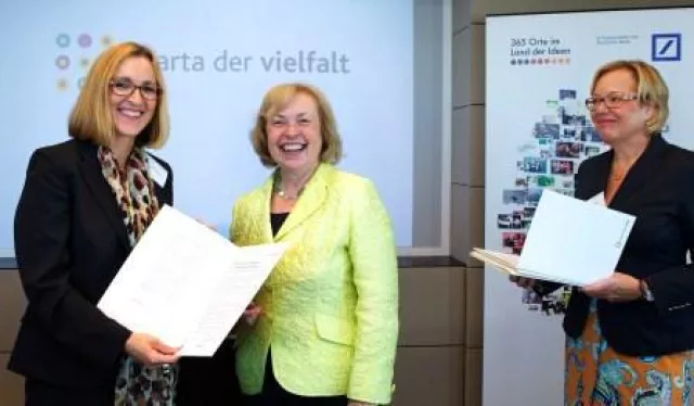 Bild: Bundesweite Wertschätzung für Charta der Vielfalt als „Ausgewählter Ort 2012“