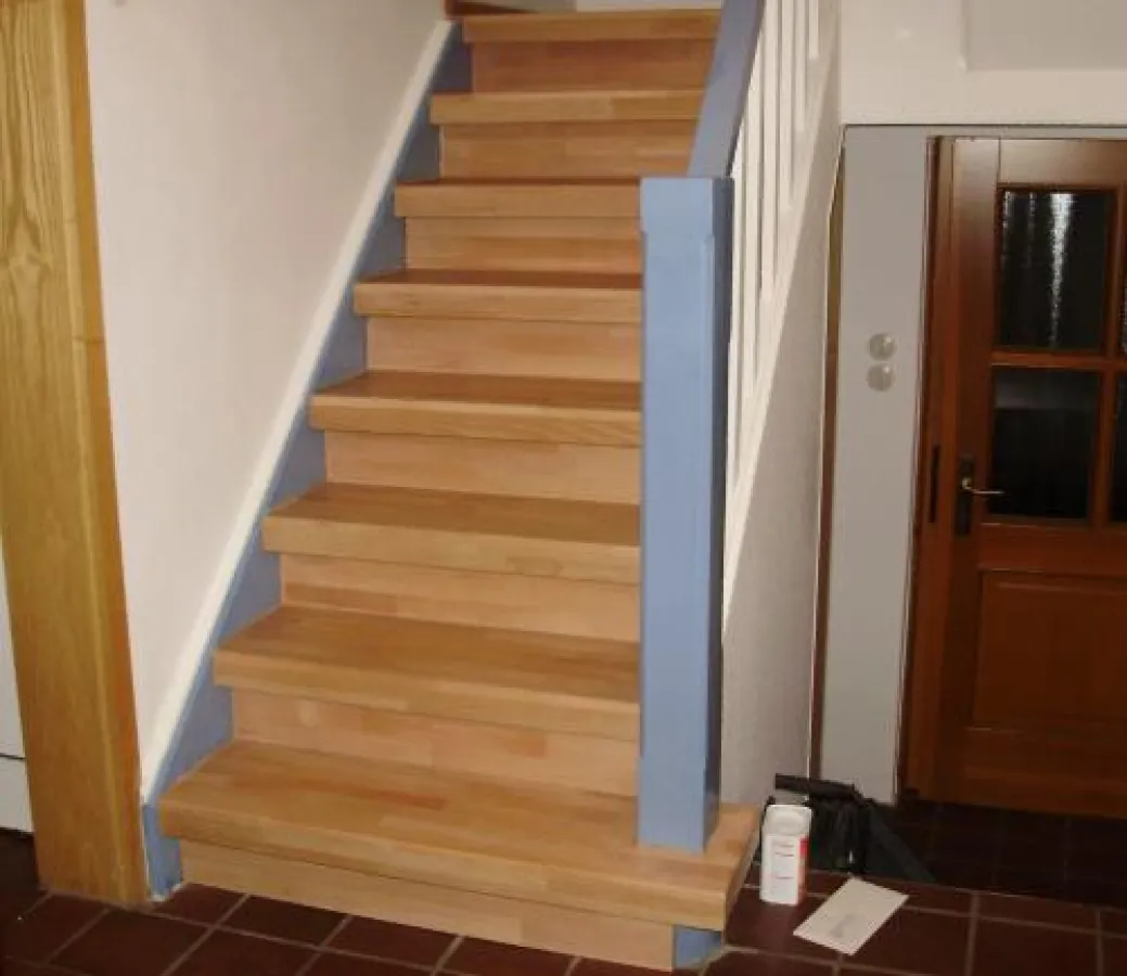 Treppenrenovierung mit Flexistep, Stufenbeläge aus echtem Holz
