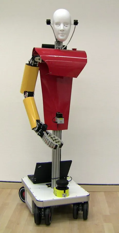Der Serviceroboter Dynamaid vom Team NimbRo der Rheinischen Friedrich-Wilhelms-Universität Bonn tritt in der in der @home-Liga an.