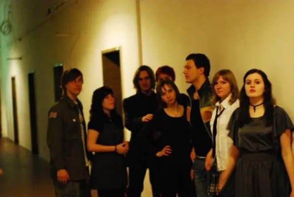 Bild: Von der „langen Nacht der Theater“, bis zur Klubszene 2010 - zehn ProbandInnen harren aus, die Band begleitet