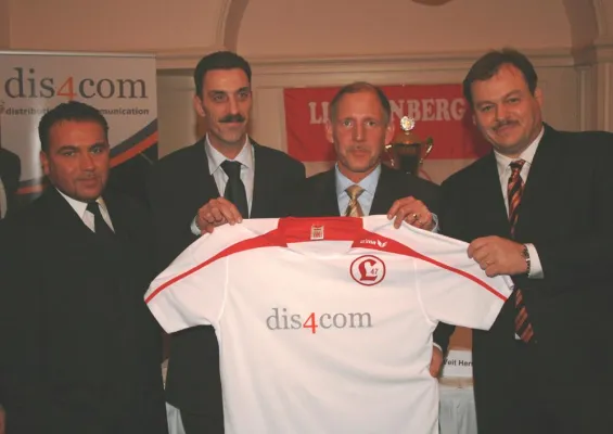 Mit Telekommunikation und DSL im Trend - Junges Unternehmen dis4com jetzt in Hertha BSC-Villa Bild: Mit Telekommunikation und DSL im Trend - Junges Unternehmen dis4com jetzt in Hertha BSC-Villa