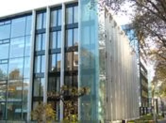 Bild: AENGEVELT und JLL vermitteln FNG Group ersten Showroom in Düsseldorf