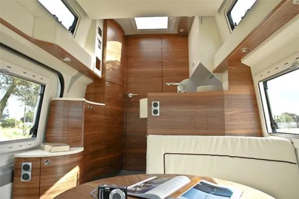 Bild: Fertigung des Reisemobils Impuls wieder aufgenommen