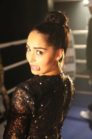 Popstar Bahar Kizil singt beim Stagecoach Showcase Bild: Popstar Bahar Kizil singt beim Stagecoach Showcase