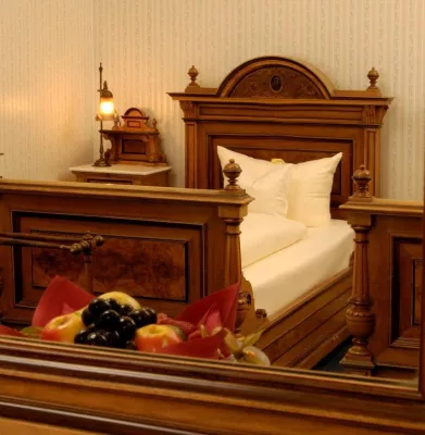 Wohnen wie die Promis von damals im Romantik-Jugendstilhotel Bellevue Bild: Wohnen wie die Promis von damals im Romantik-Jugendstilhotel Bellevue