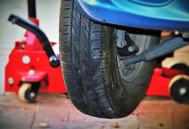 Bild: Richtige Autoreifen für sichere Fahrten