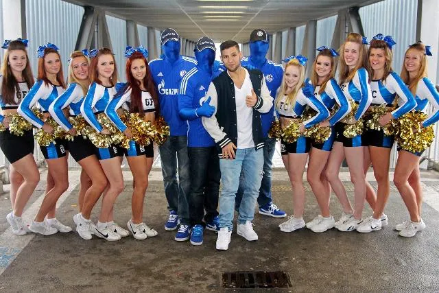 Bild: Rap-Song zugunsten herzkranker Kinder - Mit einem Euro kurz vor Weihnachten Gutes tun