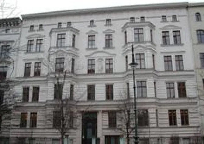 Bild: AENGEVELT vermittelt denkmalgeschütztes Wohn-/Bürohauses in Magdeburg