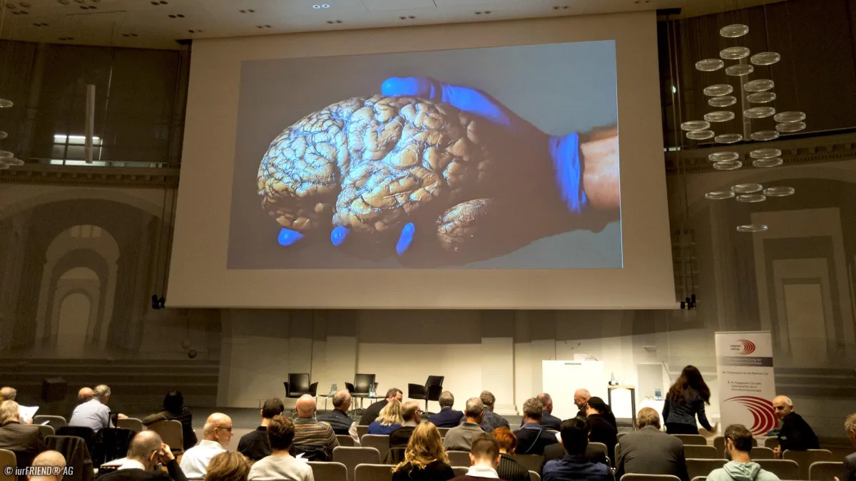 iurFRIEND® beschäftigt sich mit Mehrwerten von Künstlicher Intelligenz (KI) für die Rechtsbranche.