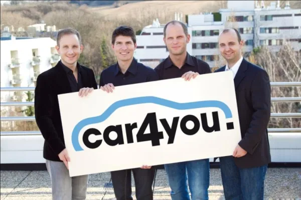 Neues Kleid für car4you.at – Steinringer WEB and IT solutions strickte mit Bild: Neues Kleid für car4you.at – Steinringer WEB and IT solutions strickte mit