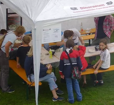 Bild: Dinoraeum Sommerfest 2007 - Ein Familienspaß nicht nur für Kinder
